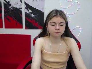 tinaredly live webcam show