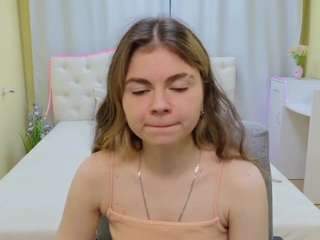 TinaRedly live cam preview