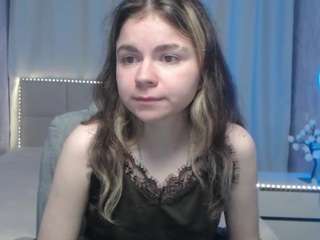 TinaRedly live cam preview
