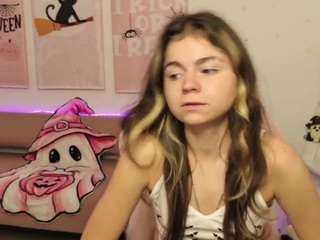 TinaRedly live cam preview