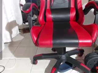 edwardtrans17 Live Webcam on CamSoda