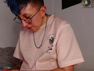 edwardtrans17 Live Webcam on CamSoda
