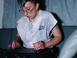 edwardtrans17 Live Webcam on CamSoda