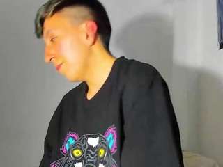 edwardtrans17's CamSoda show and profile