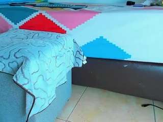 edwardtrans17's CamSoda show and profile