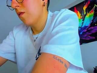 edwardtrans17 Smal live webcam