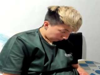edwardtrans17 live webcam show