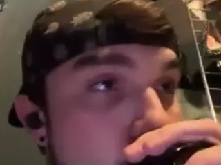 robertgudsin's Live Sex Cam Show