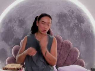 Live Sex Chat with Valeria (@kinky-valeria)