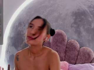 kinky-valeria Live Webcam on CamSoda