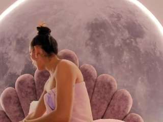 kinky-valeria live cam profile