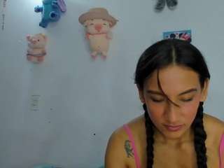 kinky-valeria