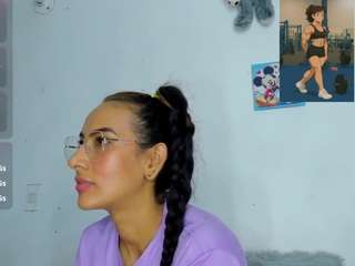 kinky-valeria