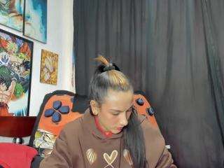 kinky-valeria
