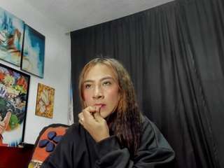 kinky-valeria