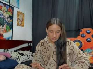 kinky-valeria