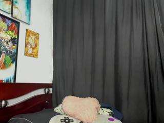kinky-valeria