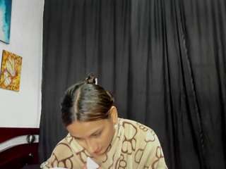 kinky-valeria
