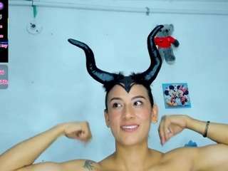 kinky-valeria