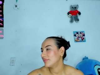kinky-valeria
