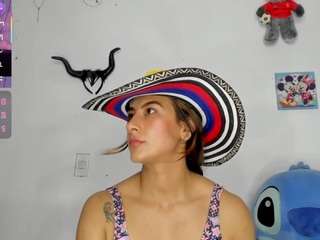 kinky-valeria