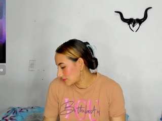 kinky-valeria
