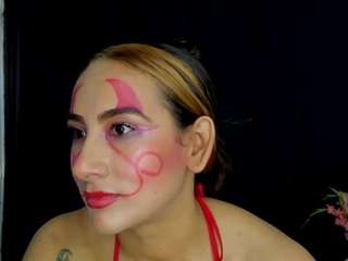 kinky-valeria