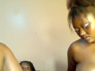 peninaapples from CamSoda is Freechat