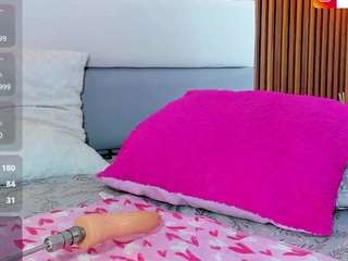 amelieleone2 live webcam show