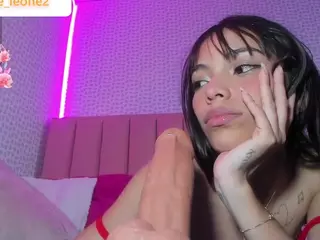 AMELIE's Live Sex Cam Show