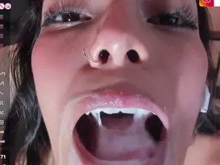 AMELIE's Live Sex Cam Show