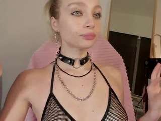 Skinny Squirting camsoda lisa-babe