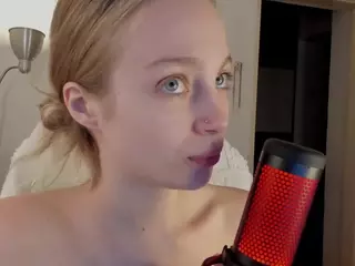 Lisa-Babe's Live Sex Cam Show