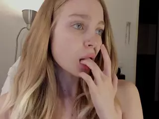 Lisa-Babe's Live Sex Cam Show