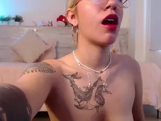 Samy Shark's Live Sex Cam Show