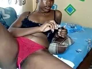 squirtydol's CamSoda show and profile