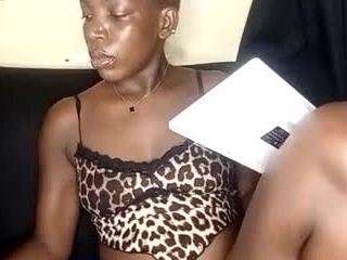 squirtydol Live Webcam on CamSoda