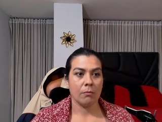 Latina Strip Webcam camsoda martina-foxxy