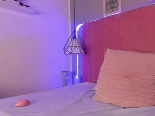 AURORA CUTE GIRL's Live Sex Cam Show