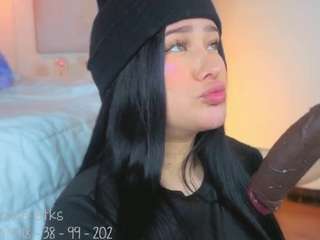 liacox live cam profile