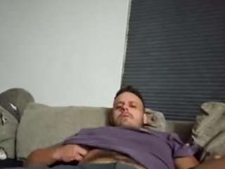 naughtybeezy Live Webcam on CamSoda