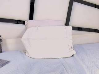 elizabethadams1 webcam