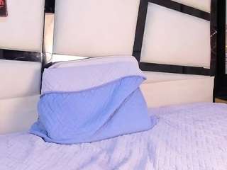 elizabethadams1 webcam