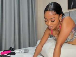 hot-mamacitah Live Webcam on CamSoda