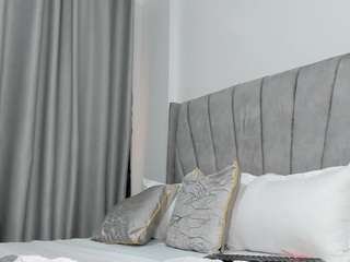 hot-mamacitah Live Webcam on CamSoda