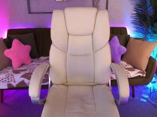 Live cam show with LylaYeess