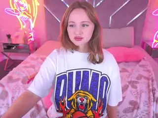 LylaYeess's Live Sex Cam Show