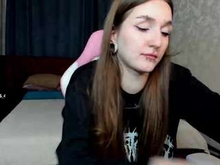 mary-m1ller Live Webcam on CamSoda