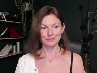 VivianKiss
