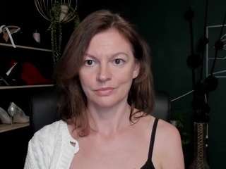 VivianKiss